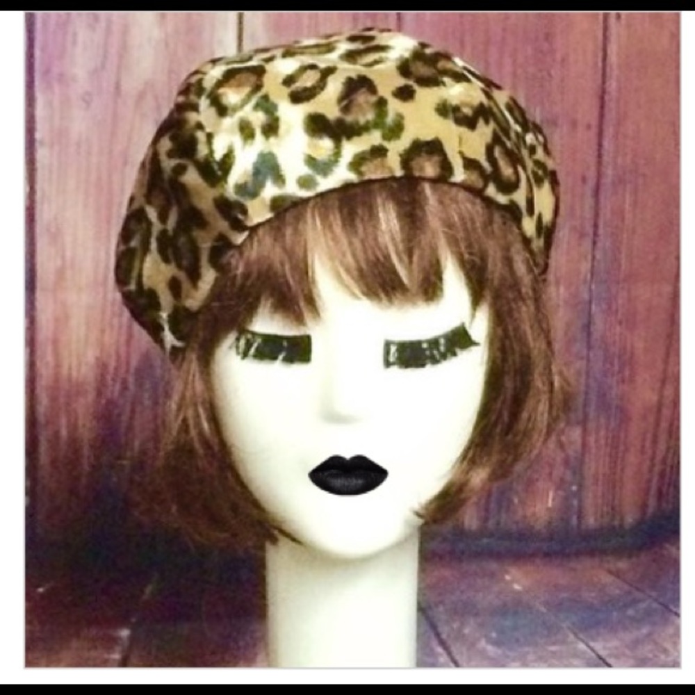 Velvet leopard beret hat - Picture 1 of 5