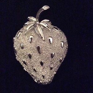 Vintage Sarah Coventry Strawberry Brooch