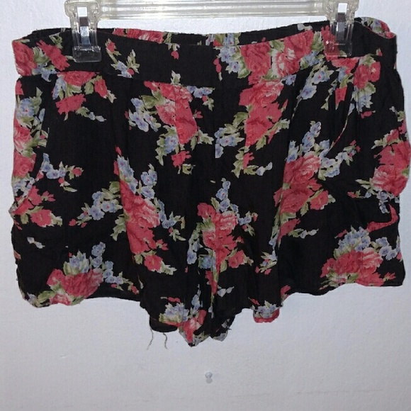Fire Los Angeles(Macy's) floral short