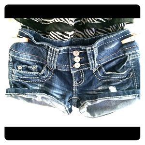 Almost Famous jeans shorts