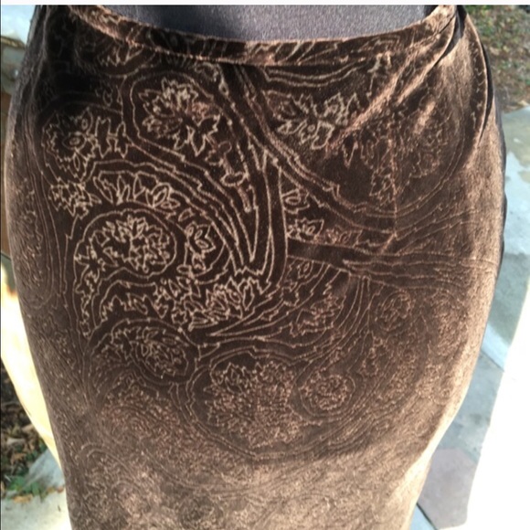 48HOUR SALE 🎀Ralph Lauren Velvet Skirt🎀 - Picture 3 of 4