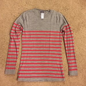 Patagonia lightweight crew striped sweater
