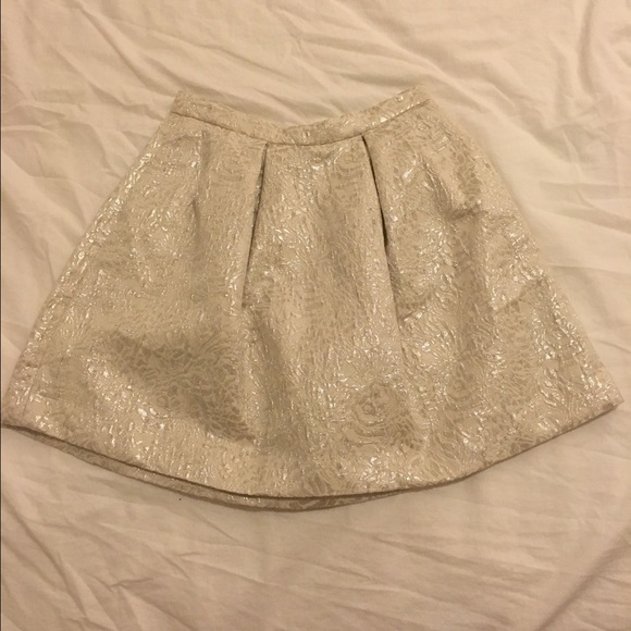 H&M silver and white skirt