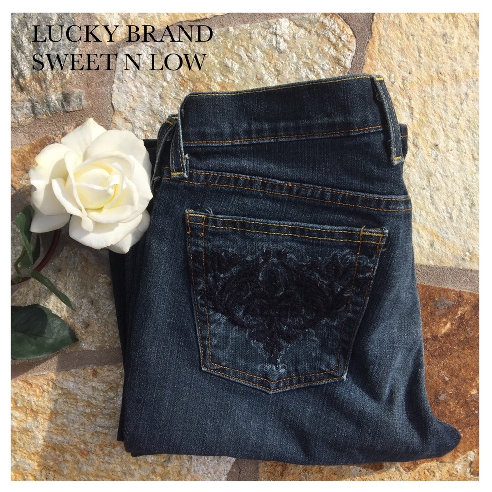 "SWEET N LOW" DENIM CROP JEANS 31.5” inseam - Picture 1 of 5