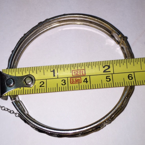 Hinged Bracelet w/Raised Design - Picture 3 of 4