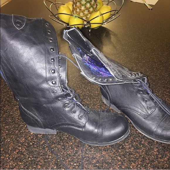 Combat boots - Picture 1 of 1