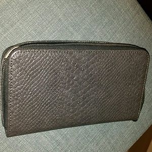 All about the Benjamins wallet (thirty-one)