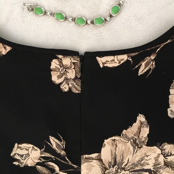 Eddie Bauer Floral Sheath Dress - Picture 4 of 4