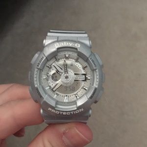 Women's silver gshock
