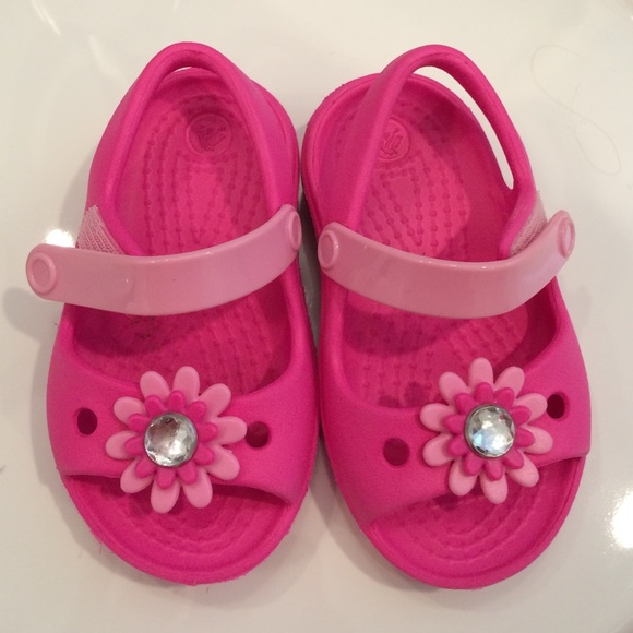 Infant girl crocs size 4