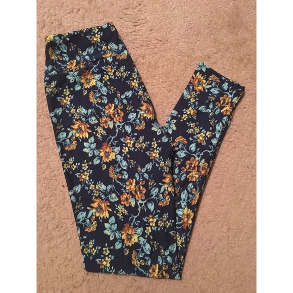 NWOT OS Lularoe leggings