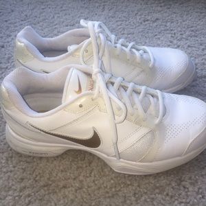 Nike Zoom Courtlight Tennis Shoes