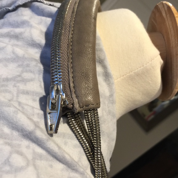 Authentic NWT Alexander Wang Brenda Camera Bag! - Picture 2 of 4