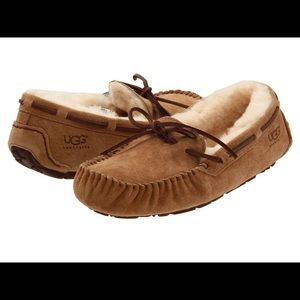 Ugg Dakota Moccasins. Never worn