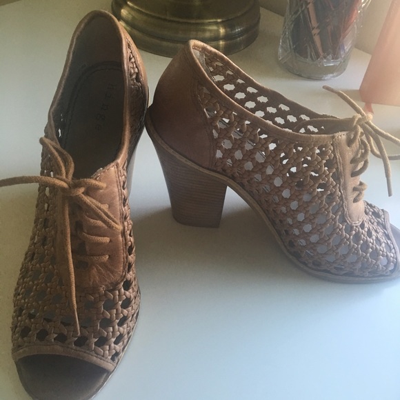 Hinge Shoes - Hinge basket weave tie up shoes