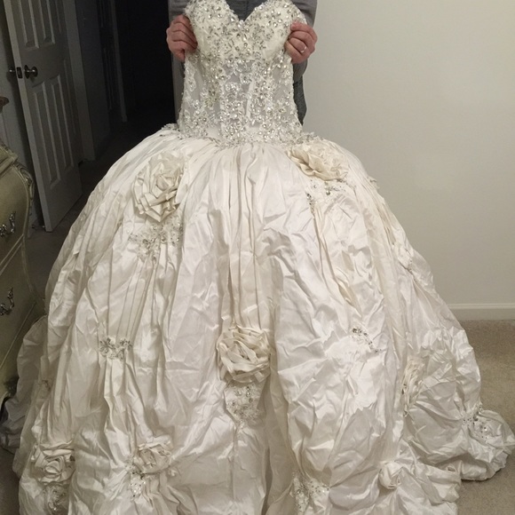 Wedding dress