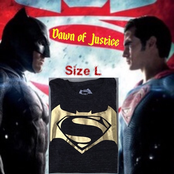 BLACK AND GOLD Batman Vs. Superman Dawn of Justice T-shirt - Picture 3 of 4