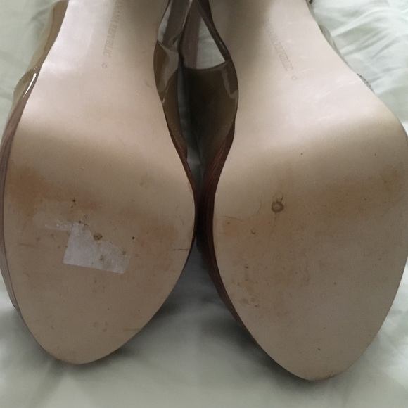 Banana Republic strappy 4 inch heel - Picture 4 of 4