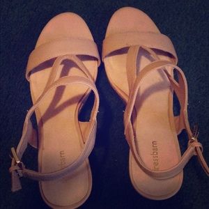 Nude wedges size 9