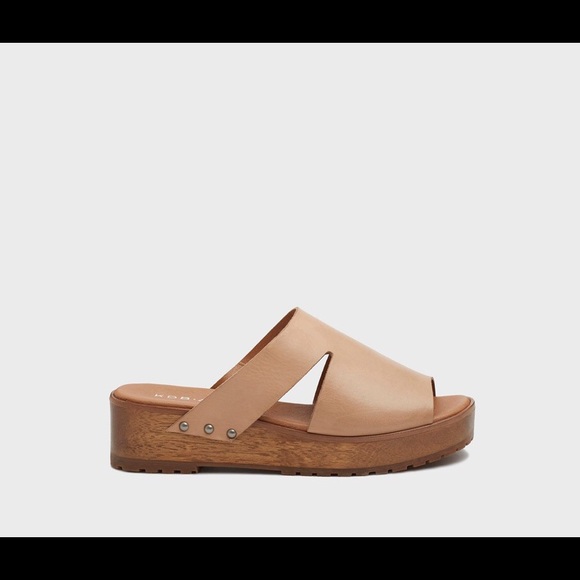 Kelsi Dagger Brooklyn Dafne Clogs