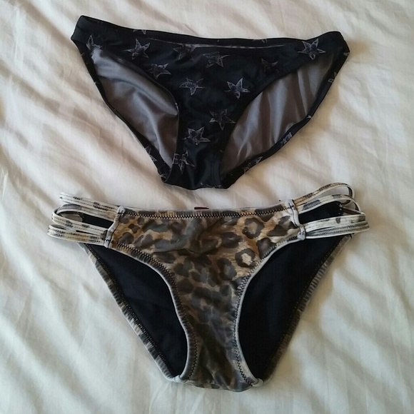 2 bikini bottoms