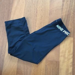 Nike Pro Dri fit Capri- size Small
