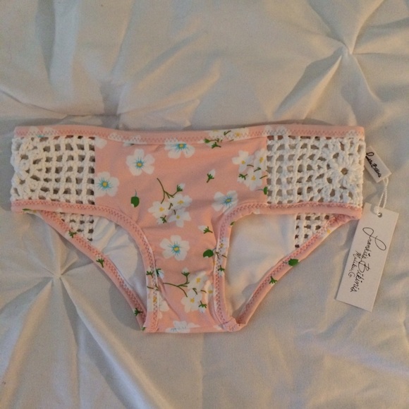 Frankie's Bikinis Koa bottom in pink pansies