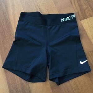 Nike Pro shorts - 5" - size M