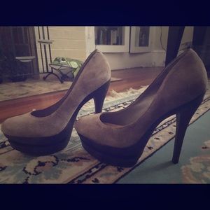 Jessica Simpson high heel shoes size 8.5
