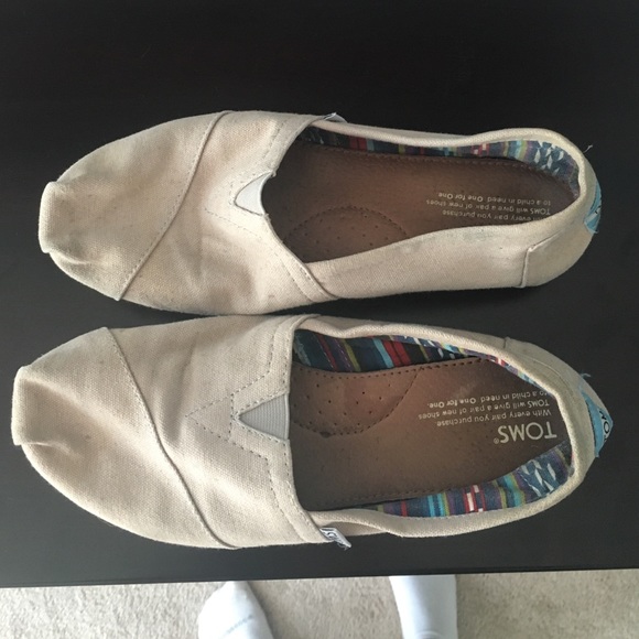 Toms beige