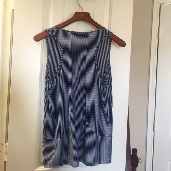 🔴 Charming Charlie blue striped tank top - Picture 2 of 4