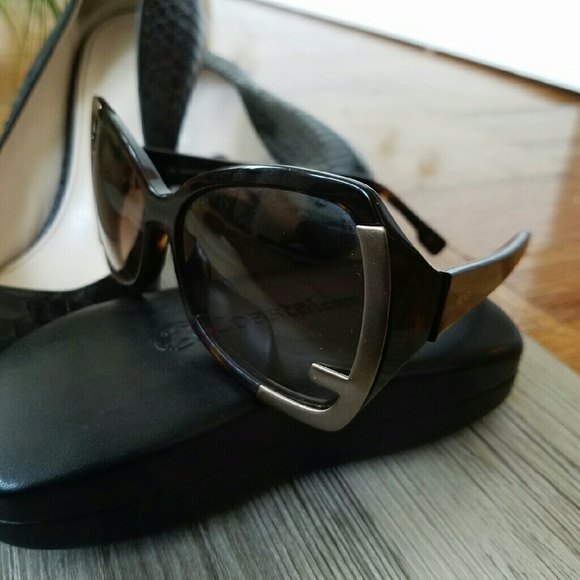 😎FENDI Sunglasses $229 Online 😎Make Offer - Picture 4 of 4