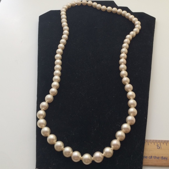 Vintage   pearl necklace , 28 inches
