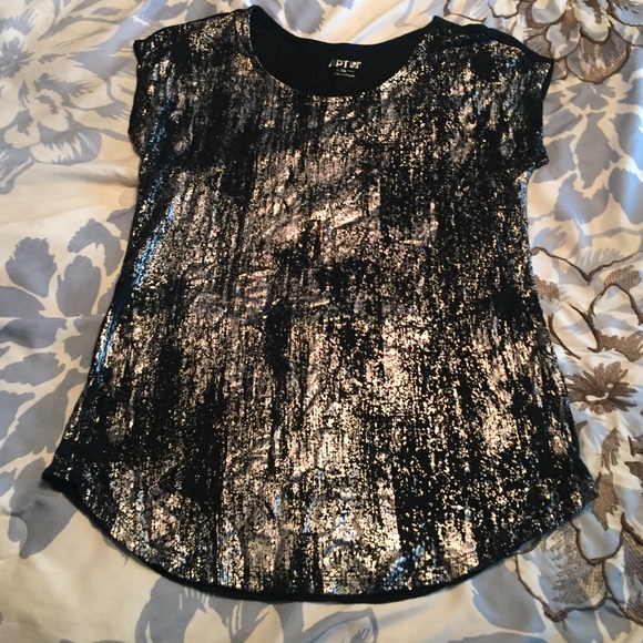 Black and silver top
