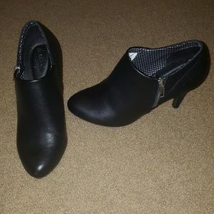 black ankle booties