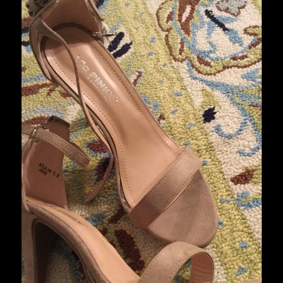 Khaki faux suede stilettos, bows on back! NWOT