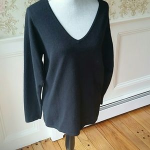 Black 100 percent Cashmere Sweater