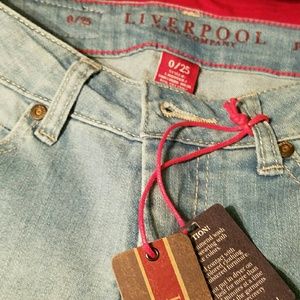 Liverpool Julia short capri
