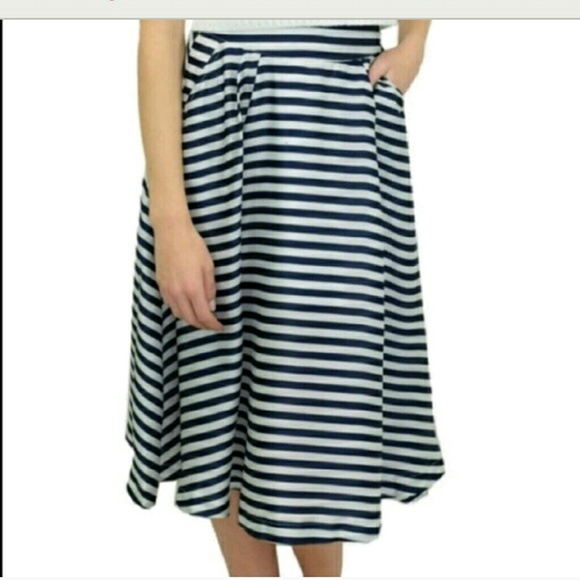 🆕Relished Blue &White Midi Skirt - Picture 2 of 3