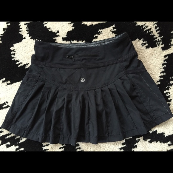 Lululemon skirt size 2