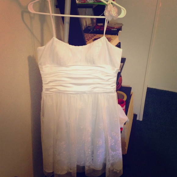 Short white prom/formal dress