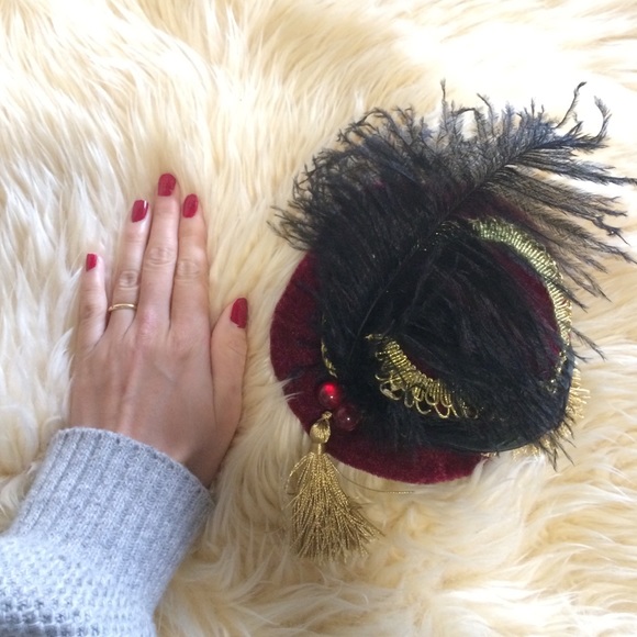 🚫SOLD🚫✨Ring leader hat - Picture 3 of 4