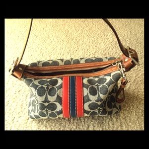 💚SALE💚 Coach small mini purse! Blue & red on it!