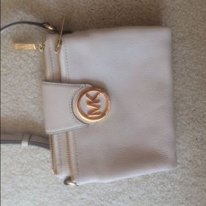 White Michael Kors Crossbody