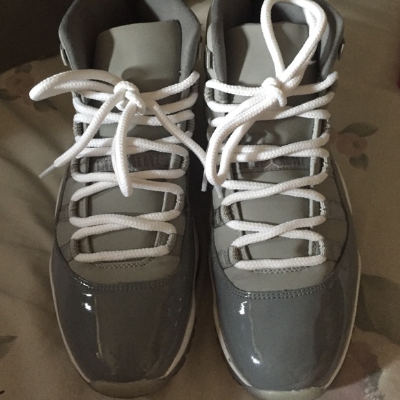 Jordan 11s - Picture 2 of 4