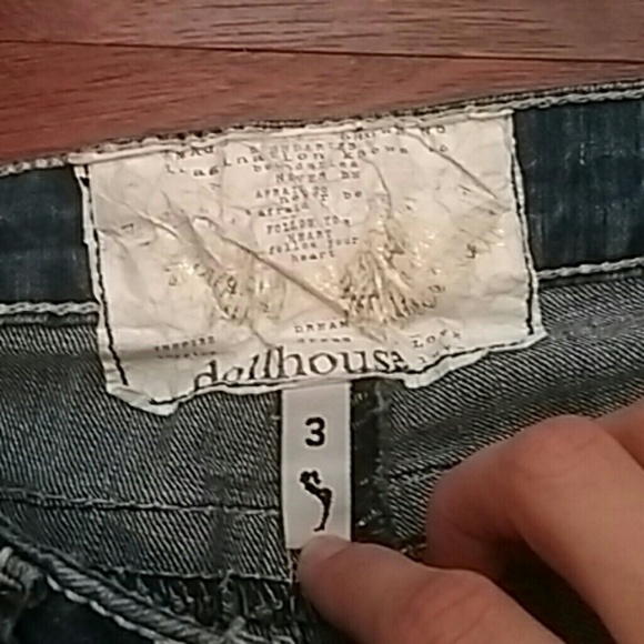 Capris - Picture 2 of 3