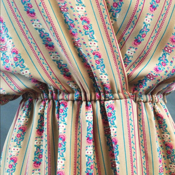 VTG ~70s Tan Floral Day Dress - Picture 2 of 3