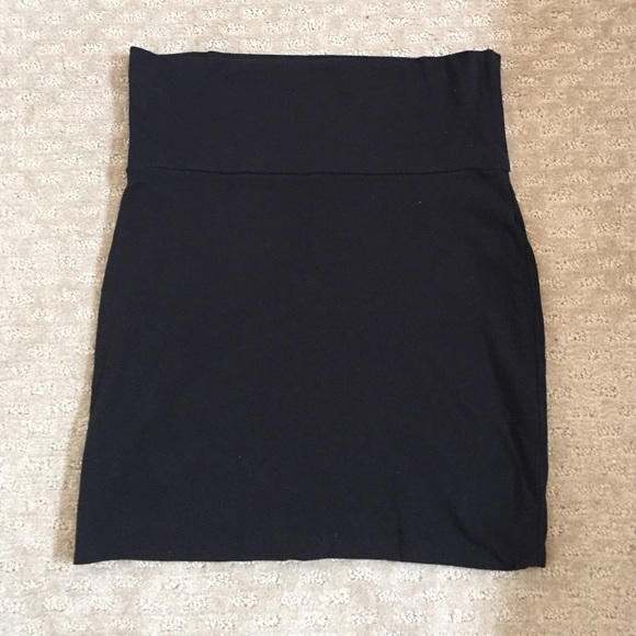 Black pencil skirt
