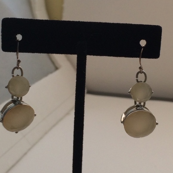 Silver tone necklace