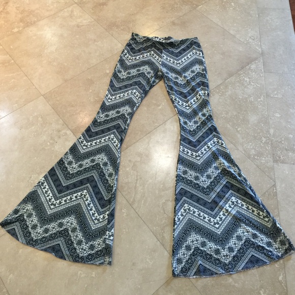 Last One Sz Medium -Boho Print bell bottom - Picture 2 of 3